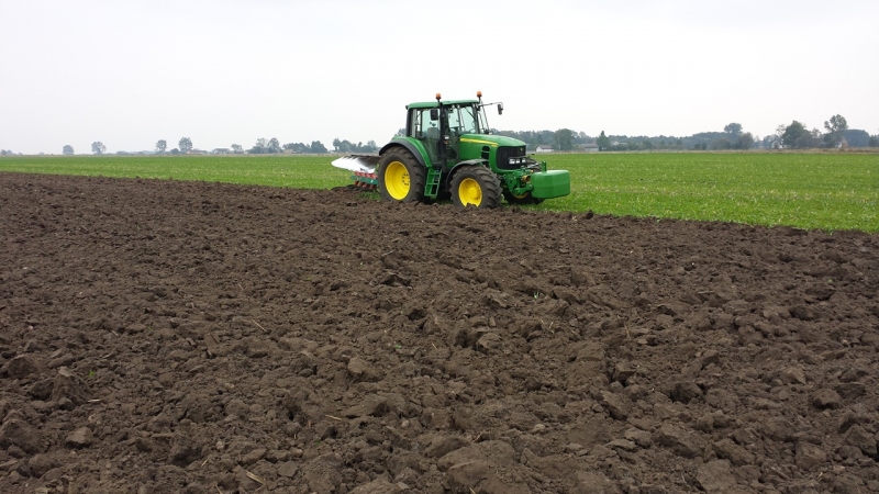 John Deere 6930