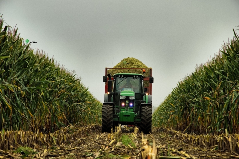 John Deere 6150M