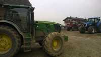 John Deere 6210R