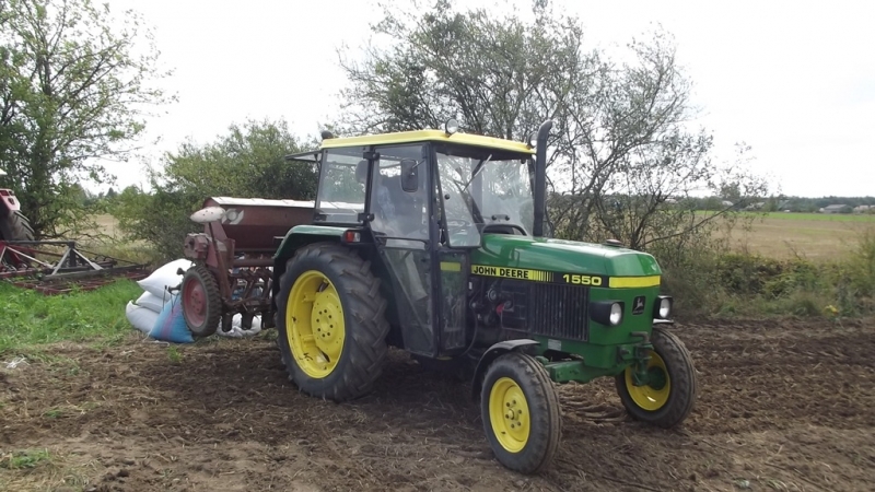 John Deere 1550