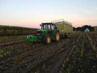 John Deere 6520