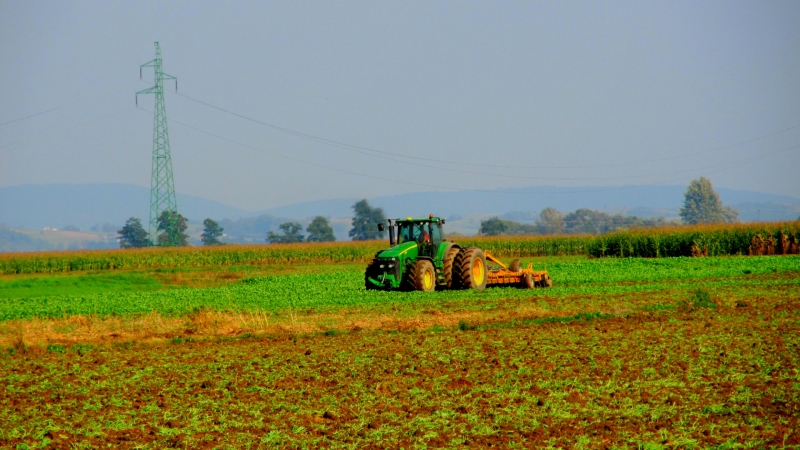 John Deere 8430 & Staltech UH60