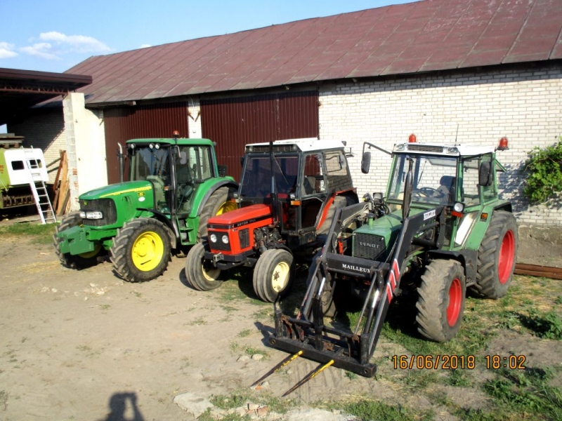 John Deere 6220, Zetor 7711 i  Fendt Farmer 306 LSA.