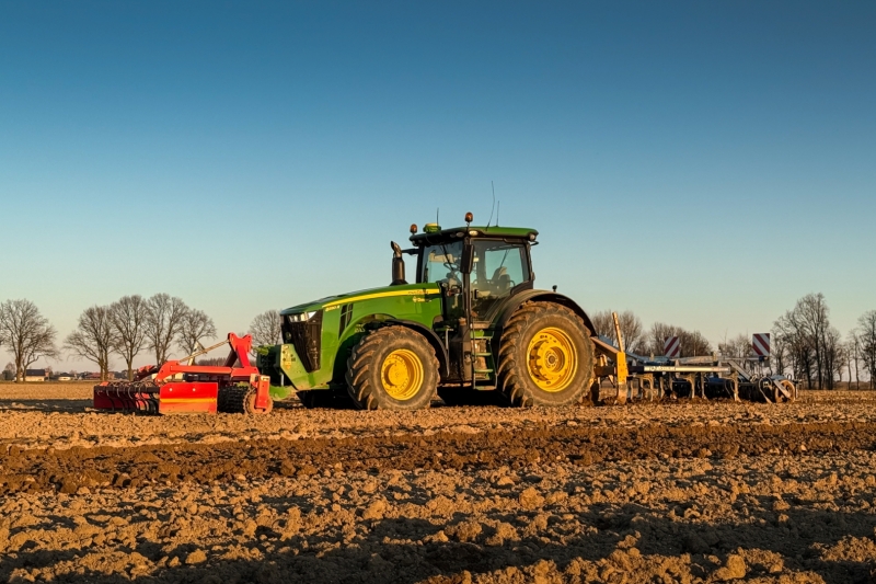 8320R + Matador + Combiplow + Trio