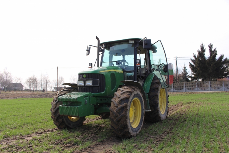 John Deere 5720
