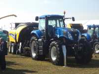 New Holland T8.300