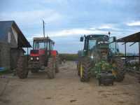 John Deere 6330 i Zetor 12245