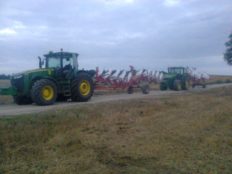JD 8360 i 8230