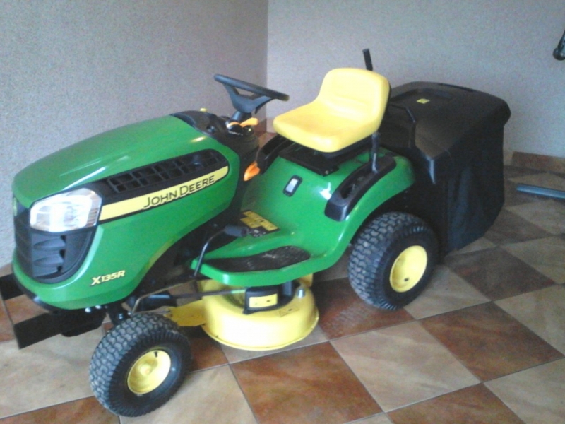 John Deere X135R