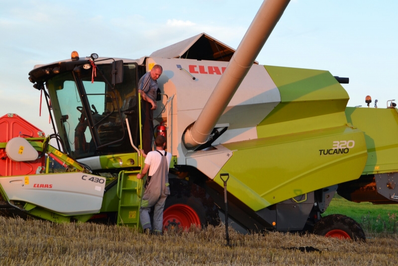 Claas Tucano 320
