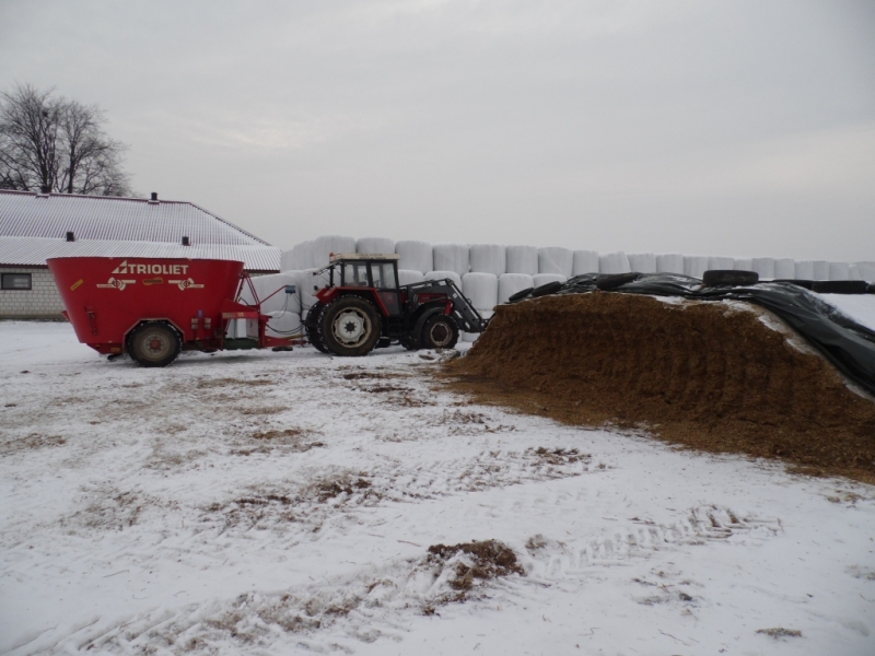 Zetor 9245 + Trioliet Solomix 2 1000