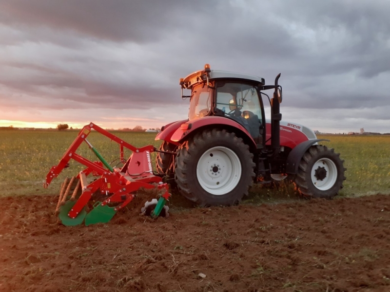 Steyr 6125 Profi + Agro Masz AT30