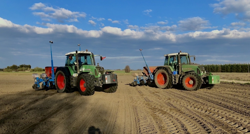 Fendt 820 & Monosem x2