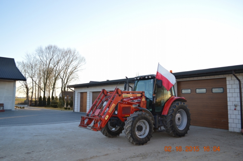 Massey Ferguson 5435 Stoll Robust F15