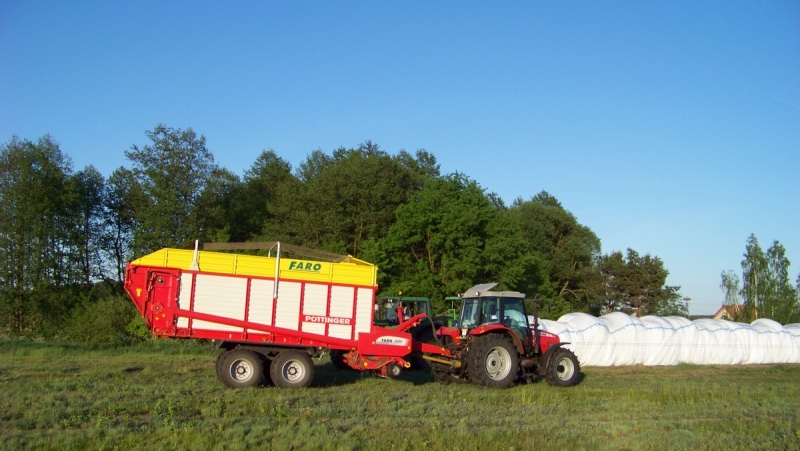 MF 5455 + Pottinger Faro 4000D
