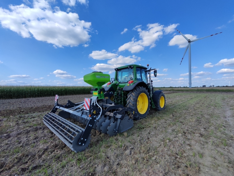 Siewnik poplonów Rol-tronic SP-2 250l zbiornik z tworzywa