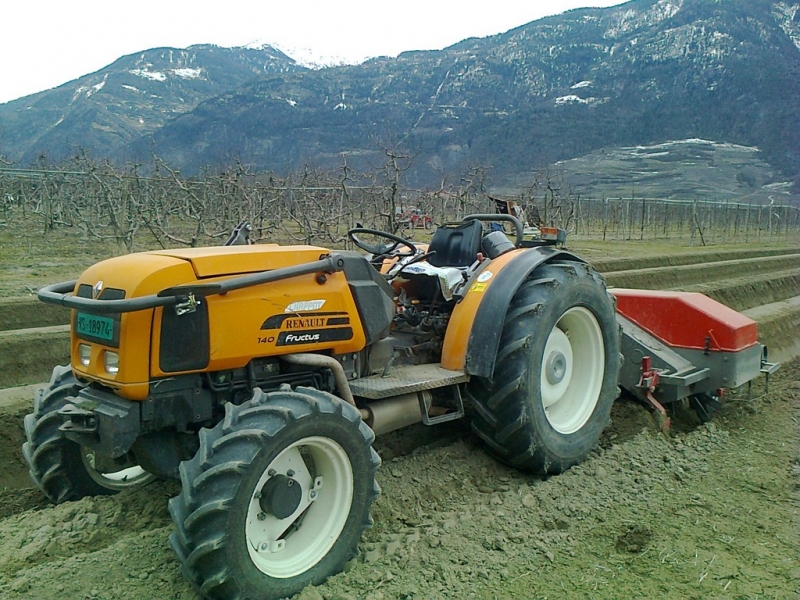 Renault Fructus 140