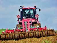 Case IH Quadtrac 600 & Unia Group Cross L DRIVE 6H