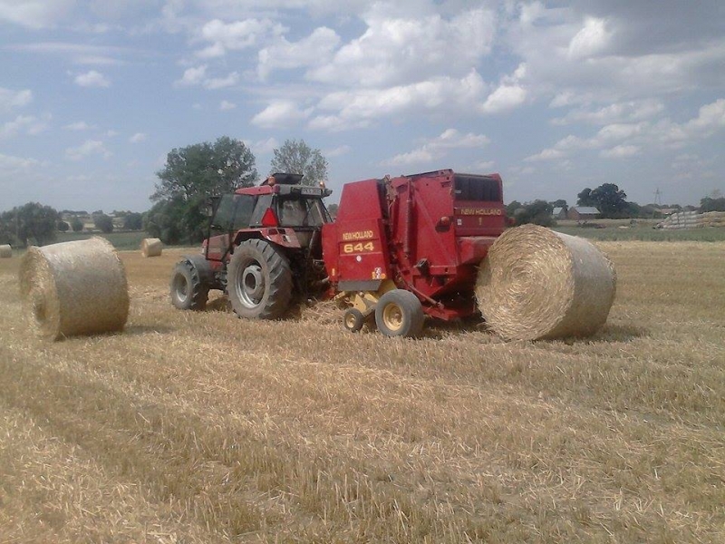 Case IH 5130 Maxxum Plus + New Holland 644
