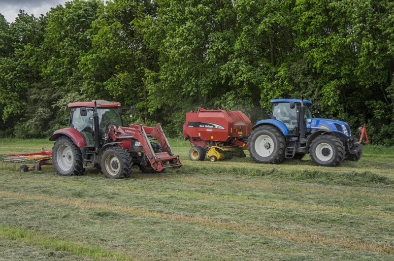 Case IH maxxum 115 multi + Pottinger Eurotop 421N