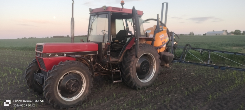 Case ih 956 xl + caruelle profarm