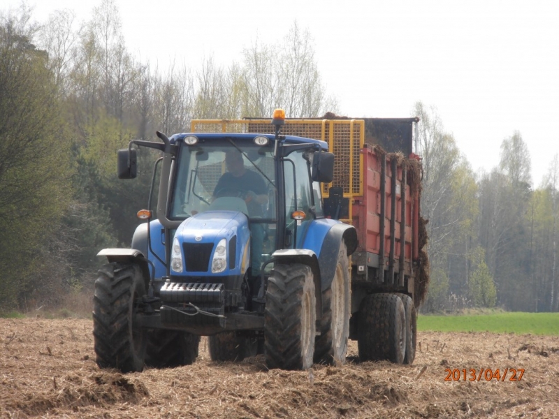 New Holland T5030 & Metal Fach 8