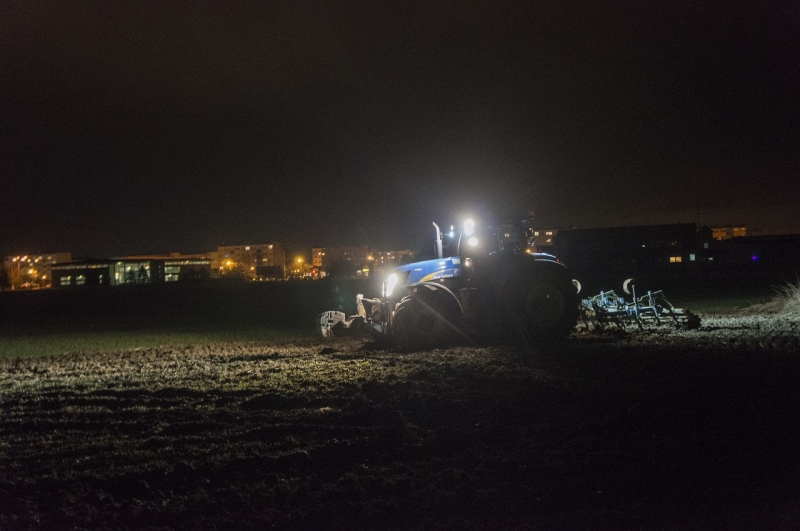 New Holland T7030 AC + Rabe