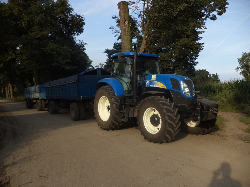 New Holland T6090