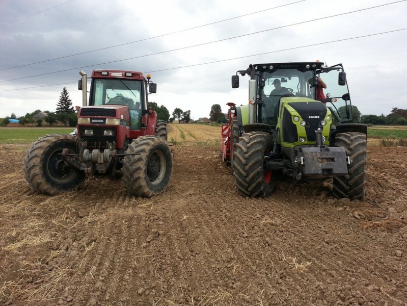 Class axion 830, CASE 7110.