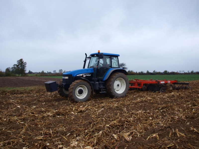 New Holland TM 120 + Talerzówka 4m Razol