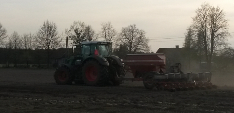 FENDT 828 vario & HORSCH MAESTRO 8.75 CC