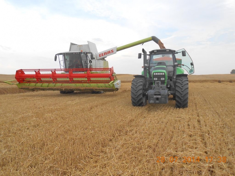 Claas Lexion 650 i Deutz Fahr Agrotron M650