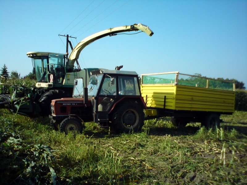 Zetor 7011 z taczką