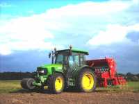 John Deere 5090M + Famarol