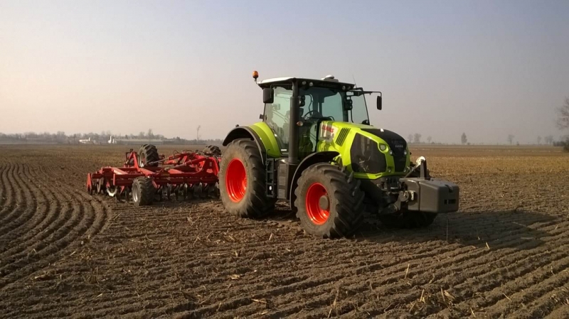 Claas Axion 810 C-matic+Horsch Jocker 6HD