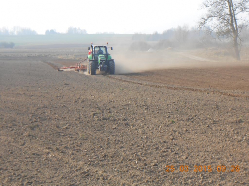 Deutz Fahr Agrotron M650 i Vaderstad Spirit 400