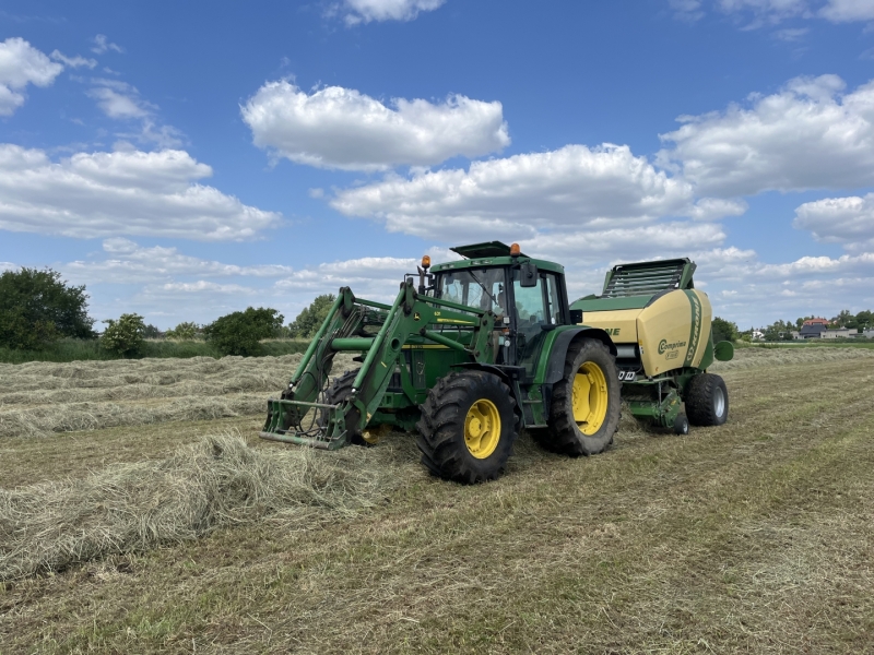 John Deere 6410