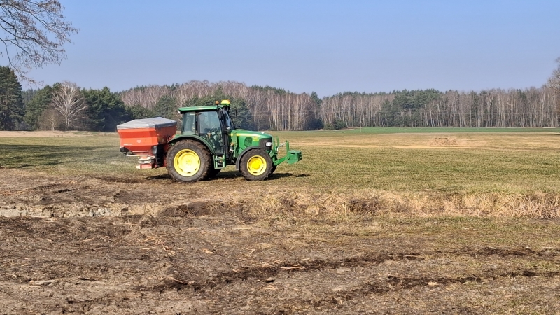 John Deere 5080R I Rauch Axis 30.2