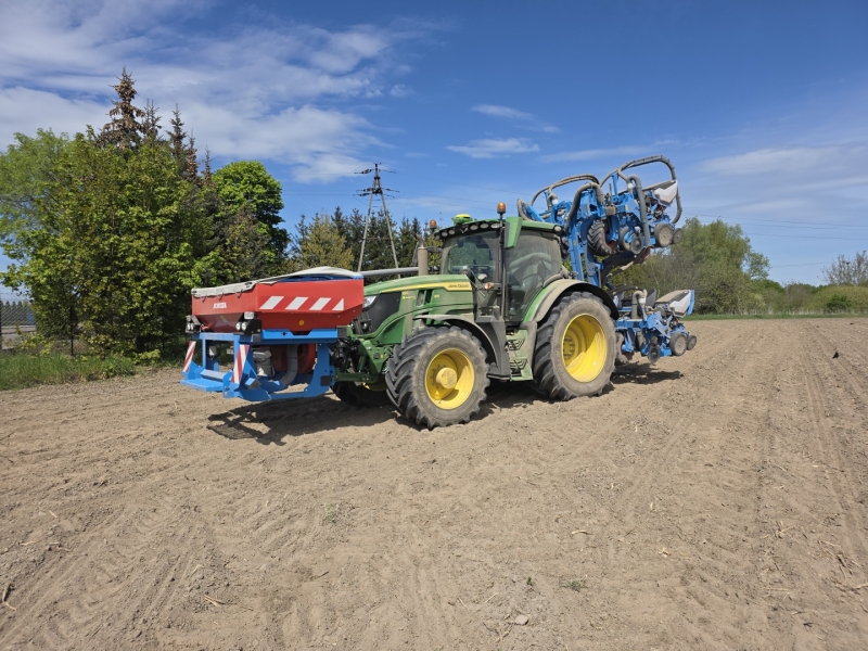 John Deere 6r 185 + Monosem Valoterra