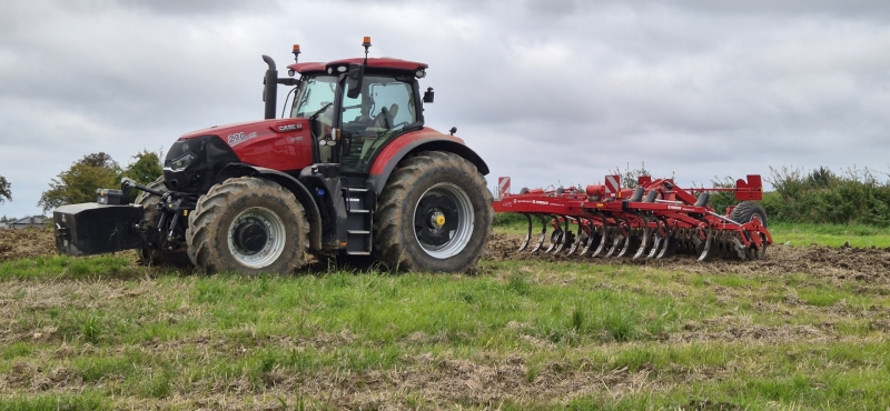 Case Optum 270 & Horsch Terrano