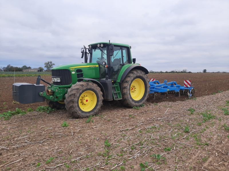 JD 6830 + Mandam Spec HD