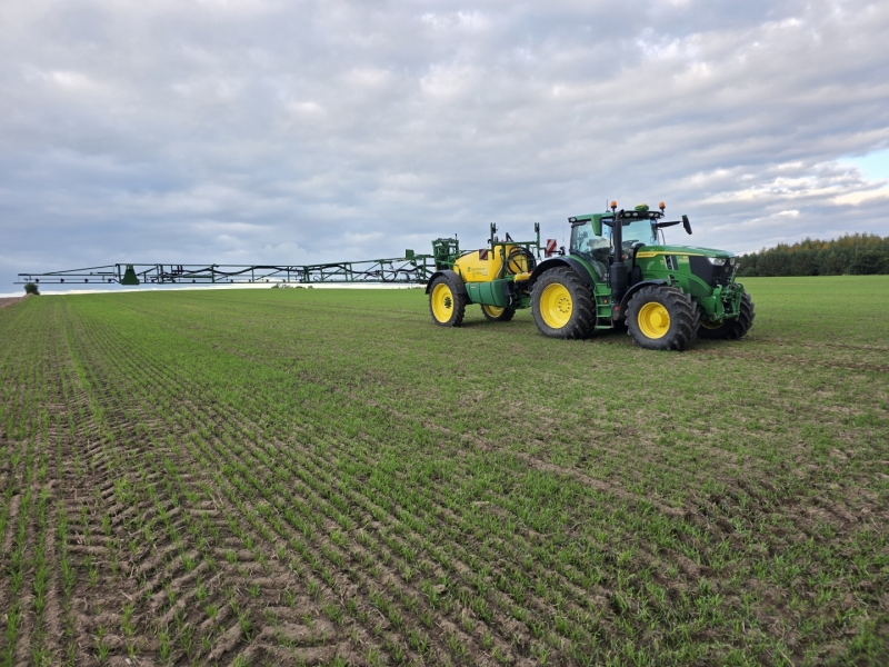 John Deere 6R175 + M740i