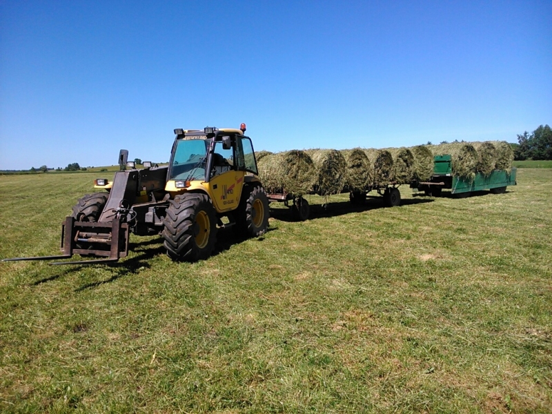 New Holland LM 410 i Przyczepy