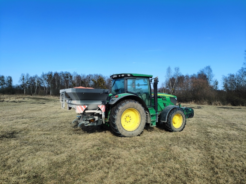 JD 6140R & Agrotom