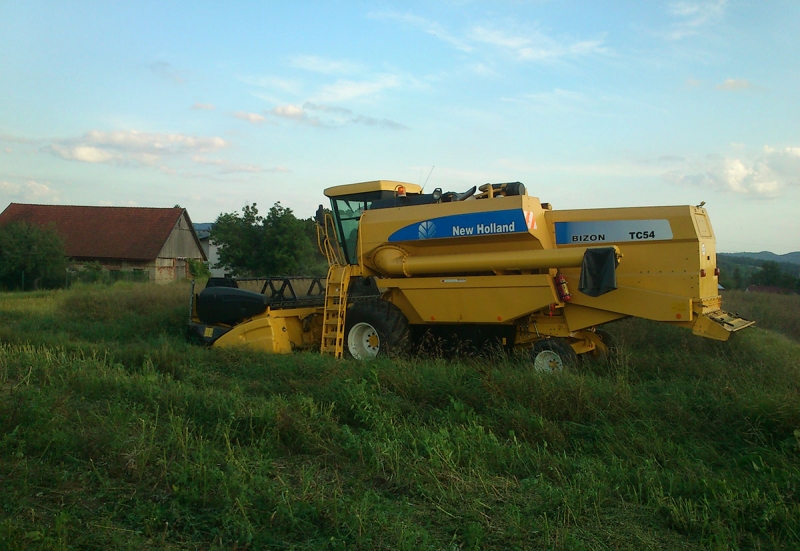 New Holland TC 54