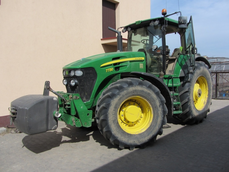 John Deere 7730