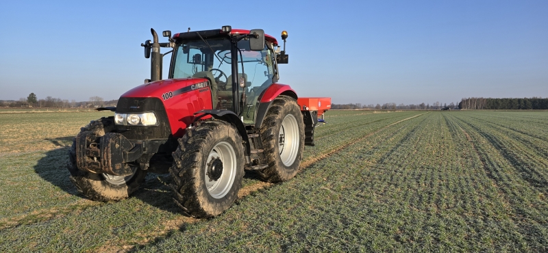 Case Maxxum 100 & Kuhn Axis 30.2