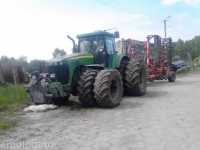 John Deere 8220