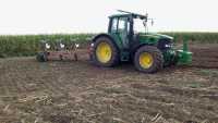 John Deere 6330