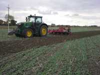 John Deere 6170R + Horsch Terrano 4 FX